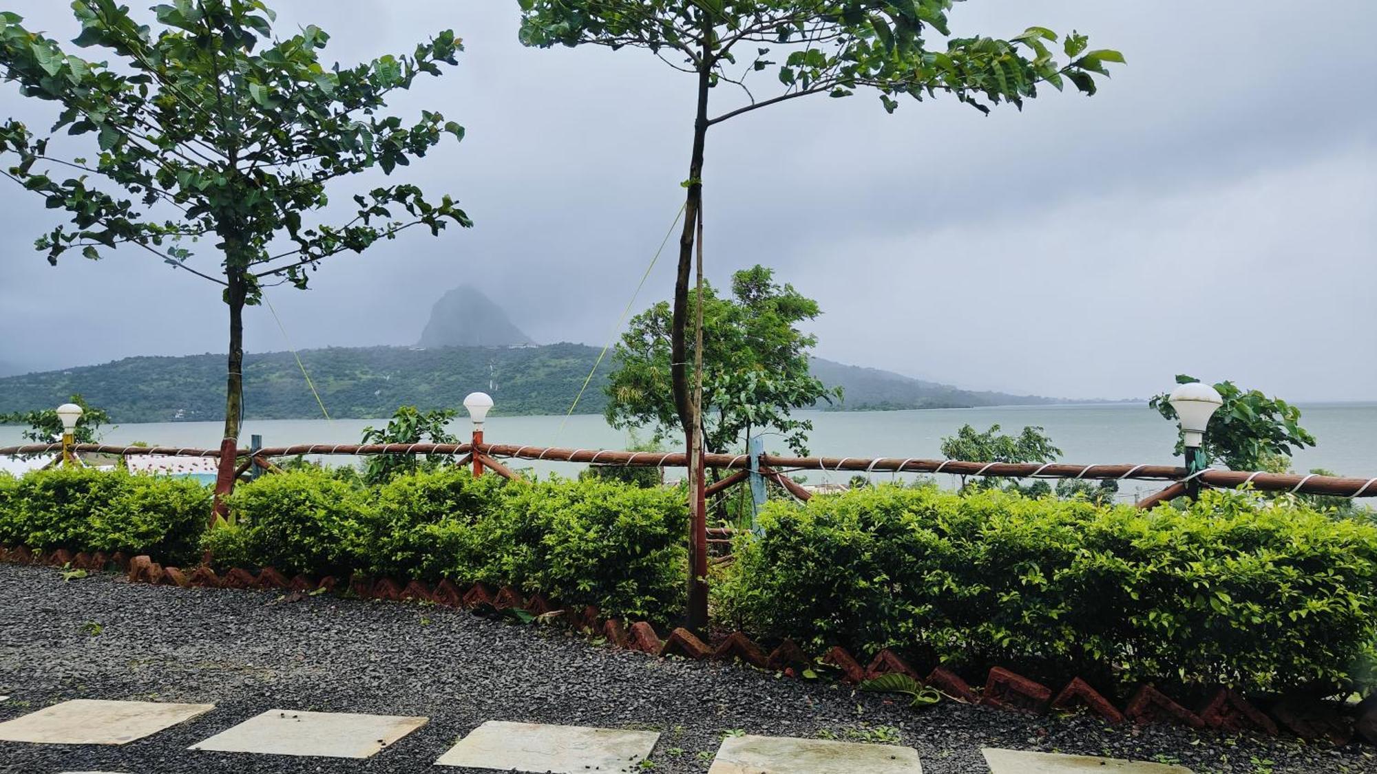 Shelby Pawana Lake Cottages & Camping Tents Lonavla Exterior foto
